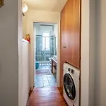Bright Flat Close To The Centre